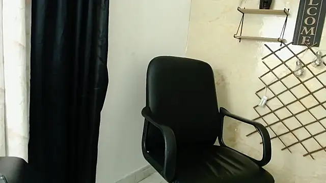 Snapshot of Perla_stonex chatting on September 30, 11:09 pm Perla stonex online show from September 30, 11:09 pm