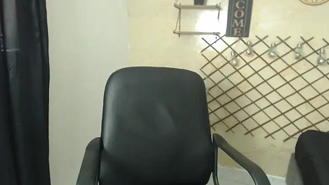 Snapshot of Perla_stonex chatting on September 22, 8:07 pm Perla stonex online show from September 22, 8:07 pm