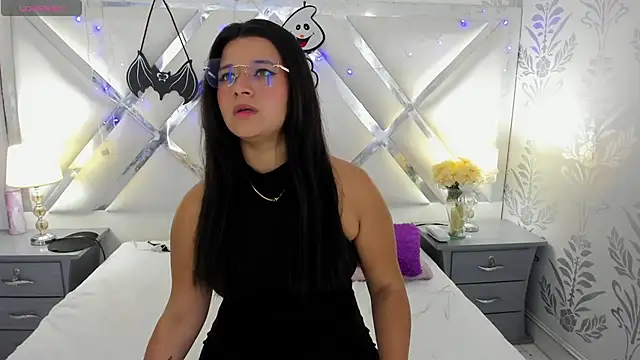 lanarios online show from October 9, 6:06 am