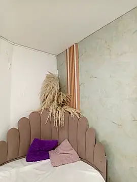 lanarios online show from October 14, 4:48 am