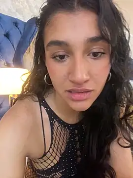 ValentiinaCruz online show from December 15, 10:48 pm