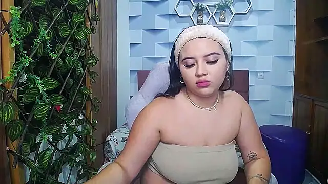 IsabellaaSweet online show from October 17, 8:01 pm