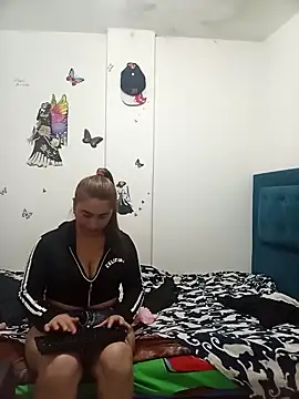 AddyStuart  online show from October 3, 3:44 am