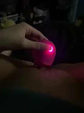 madsdeluxe online show from March 26, 4:14 am