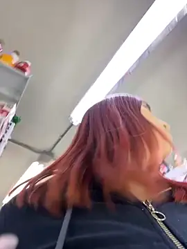 Snapshot of Paulina-Wells chatting on October 20, 10:24 pm Paulina-Wells online show from October 20, 10:24 pm