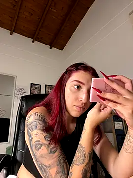 Snapshot of Paulina-Wells chatting on October 31, 8:57 pm Paulina-Wells online show from October 31, 8:57 pm