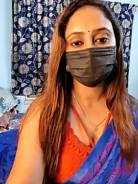 Snapshot of Cute-lusi chatting on October 1, 7:19 pm Cute-lusi online show from October 1, 7:19 pm