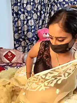 Snapshot of Cute-lusi chatting on October 25, 8:15 pm Cute-lusi online show from October 25, 8:15 pm