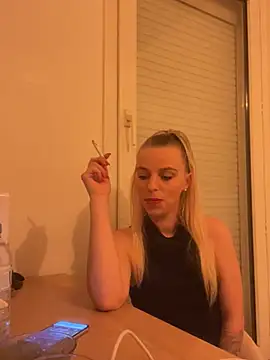 BrumeLove online show from April 29, 7:52 pm