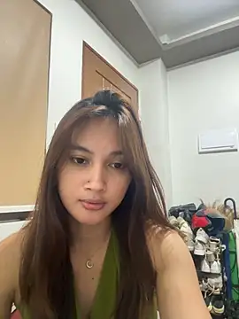 Snapshot of LanySylvia chatting on October 23, 4:02 pm LanySylvia online show from October 23, 4:02 pm