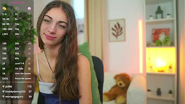 Sophie  Nice online show from October 5, 2:44 pm