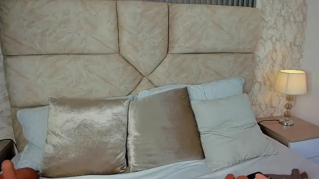 emily arias online show from September 19, 1:48 am