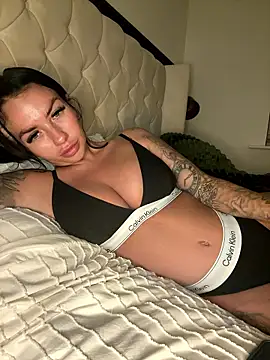 BELLABLACKXUK online show from January 9, 8:57 pm