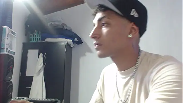 partdemonlatin666 online show from October 25, 9:10 pm