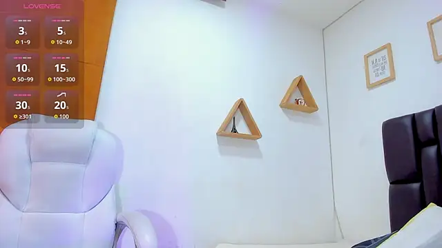 Snapshot of miiarod chatting on October 15, 6:54 pm miiarod online show from October 15, 6:54 pm