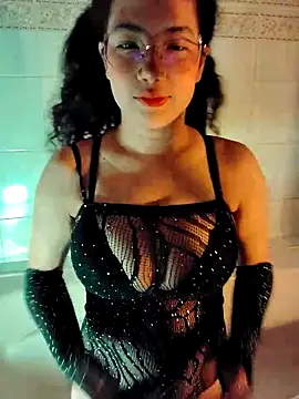 Snapshot of LunaRosse_ chatting on September 30, 12:11 pm LunaRosse online show from September 30, 12:11 pm