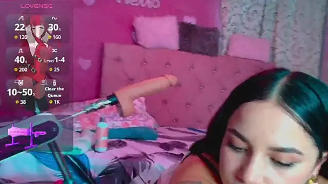 Lali HOtt online show from November 7, 8:58 pm