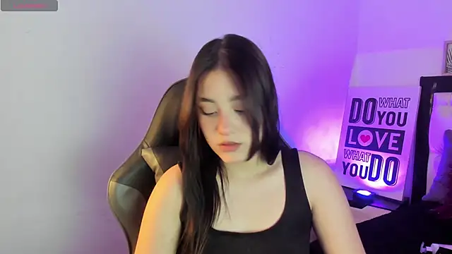 KimGarces online show from September 27, 7:43 pm