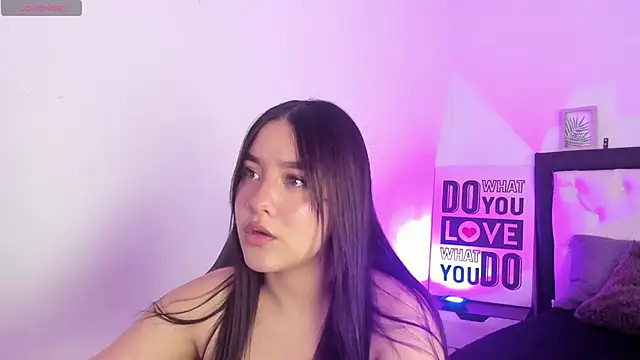 KimGarces online show from September 16, 8:28 pm