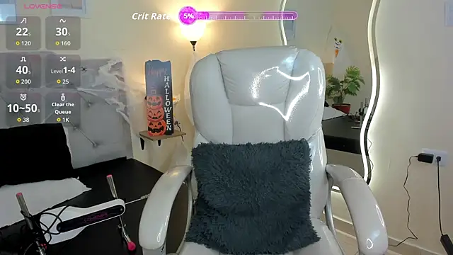 HannaColleman online show from October 28, 8:14 pm