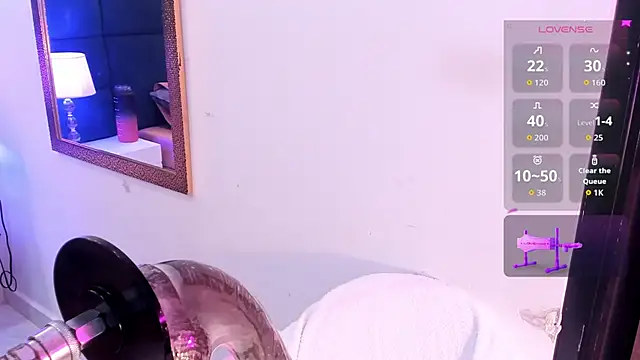 Snapshot of isa_grey_ chatting on September 27, 5:14 am isa grey online show from September 27, 5:14 am