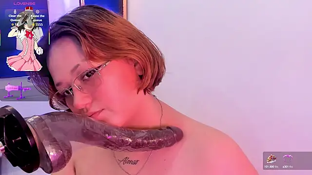 Snapshot of isa_grey_ chatting on October 9, 4:05 am isa grey online show from October 9, 4:05 am