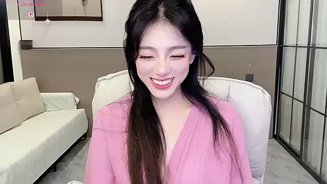 Sandy Uu online show from September 17, 7:06 am