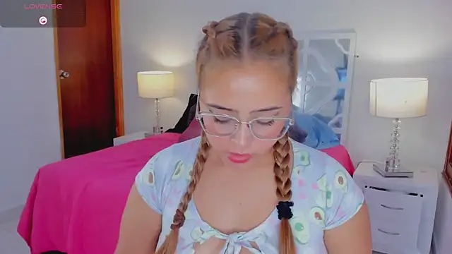 MikaelaStone online show from October 19, 12:51 pm