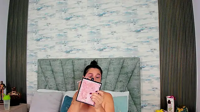 Snapshot of ShanelEvans chatting on September 23, 7:01 pm ShanelEvans online show from September 23, 7:01 pm