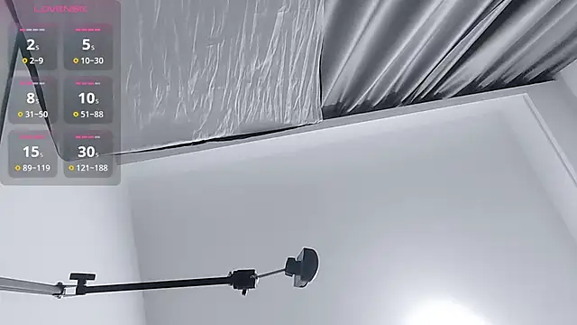 Snapshot of YIWA-2000 chatting on September 12, 8:01 am YIWA-2000 online show from September 12, 8:01 am