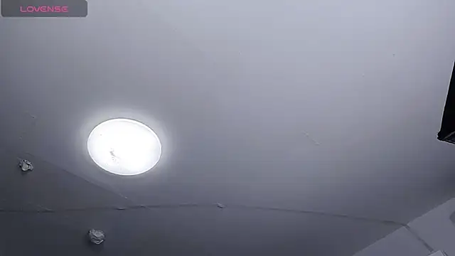 Snapshot of YIWA-2000 chatting on October 20, 11:46 am YIWA-2000 online show from October 20, 11:46 am