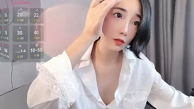 Snapshot of YIWA-2000 chatting on October 7, 3:44 am YIWA-2000 online show from October 7, 3:44 am