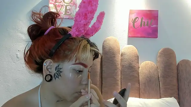 Snapshot of Lily666_ chatting on September 27, 7:32 pm Lily666  online show from September 27, 7:32 pm