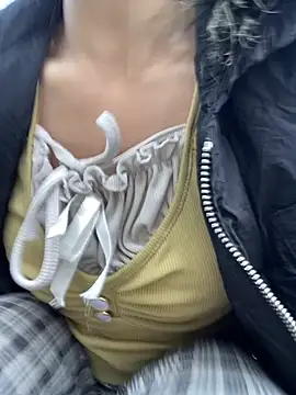 Huong-Ly online show from December 19, 9:23 am