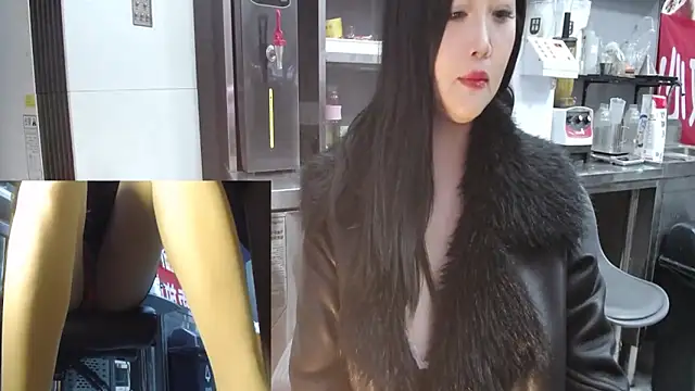 Eileen-L online show from November 28, 2:36 am