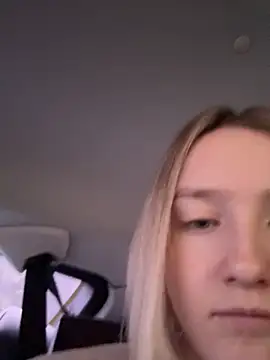 EmilyMood online show from September 15, 2:20 am