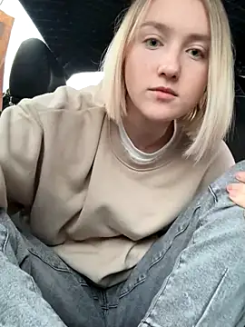 EmilyMood online show from September 16, 3:03 am