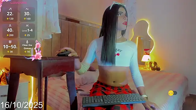 Snapshot of Daniela_sanchezx chatting on October 16, 7:05 pm Daniela sanchezx online show from October 16, 7:05 pm