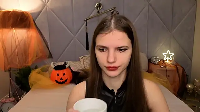 Snapshot of PussyOnLuck chatting on October 30, 7:22 am PussyOnLuck online show from October 30, 7:22 am