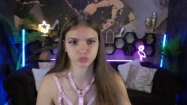 Snapshot of PussyOnLuck chatting on September 27, 7:37 am PussyOnLuck online show from September 27, 7:37 am