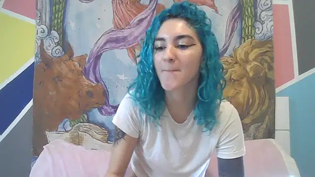 Snapshot of peetitefairy chatting on October 13, 4:48 am peetitefairy online show from October 13, 4:48 am