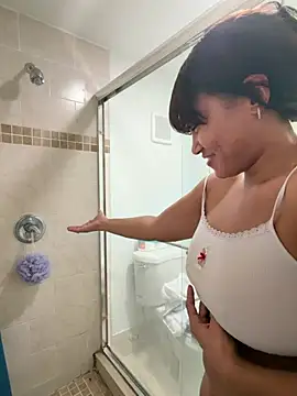 LuckyKhloe online show from March 20, 12:37 am