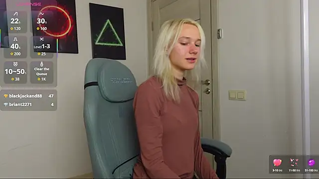 Snapshot of Laura_Chaplin chatting on October 8, 1:37 pm Laura Chaplin online show from October 8, 1:37 pm