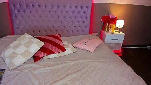 NathalyStars online show from October 3, 1:16 pm