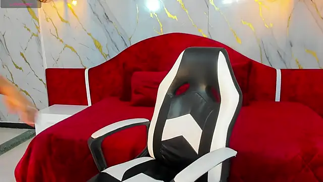 Snapshot of cathi_sweet chatting on September 28, 2:40 am cathi sweet online show from September 28, 2:40 am