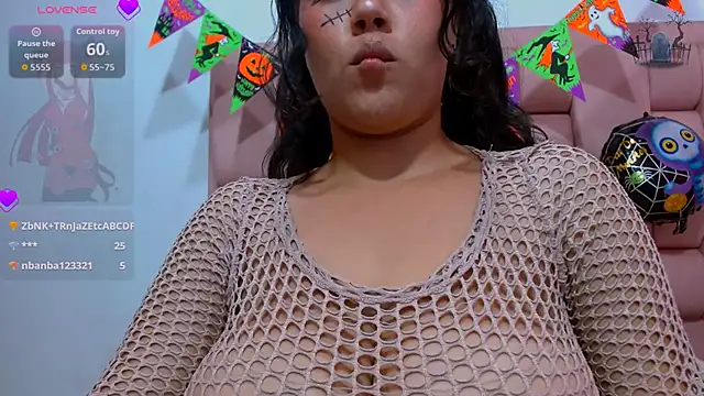 Snapshot of sara_hot_18 chatting on October 31, 6:12 pm sara hot 18 online show from October 31, 6:12 pm