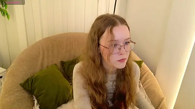 MandyMils online show from September 21, 2:16 pm