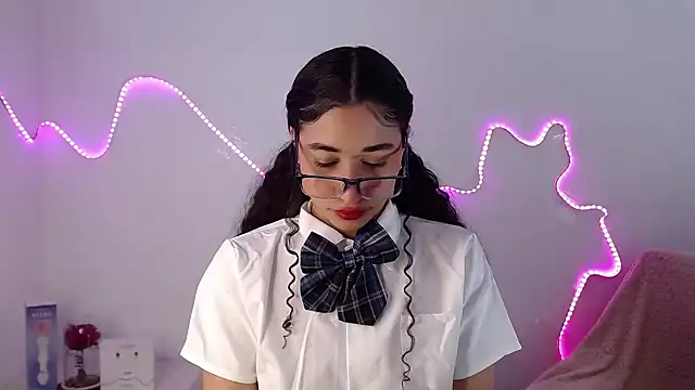 Snapshot of heartty_Milah chatting on September 21, 8:29 pm heartty Milah online show from September 21, 8:29 pm