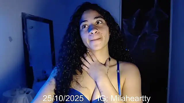 Snapshot of heartty_Milah chatting on October 26, 12:39 am heartty Milah online show from October 26, 12:39 am