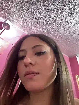 Snapshot of PrettyAmber chatting on October 11, 9:17 pm PrettyAmber online show from October 11, 9:17 pm